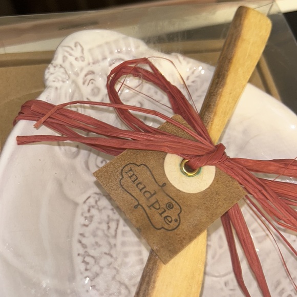 NWT Mud Pie Holiday dish with wooden spreader - Picture 2 of 7